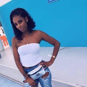 Meet your Posher, Whitney